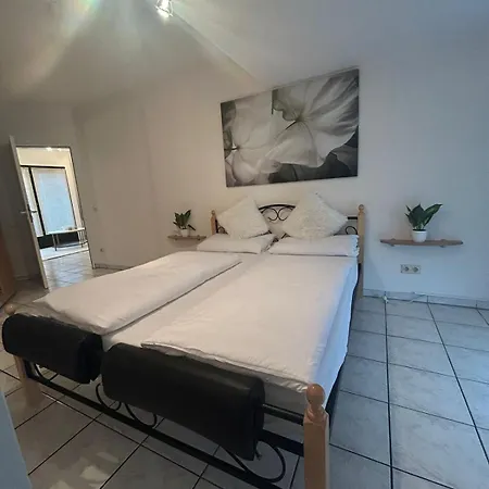 Apartament Near Messe Duesseldorf- Airport Rhine *